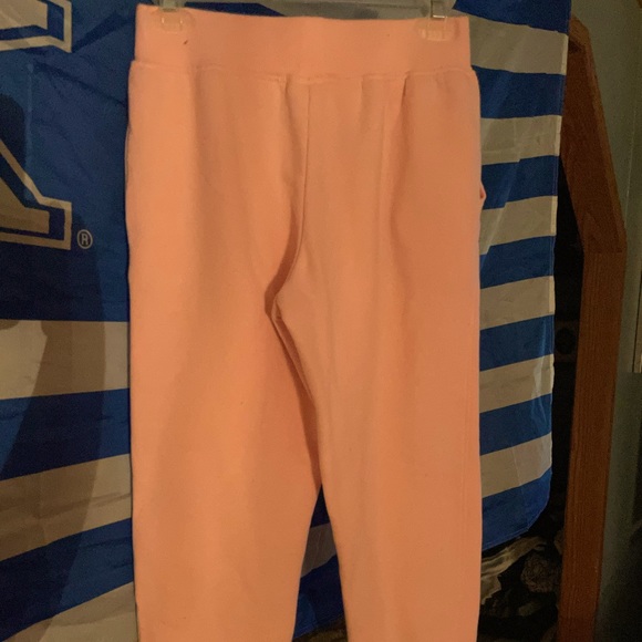 Champion joggers.. never wore but don’t have the tags - Picture 2 of 4